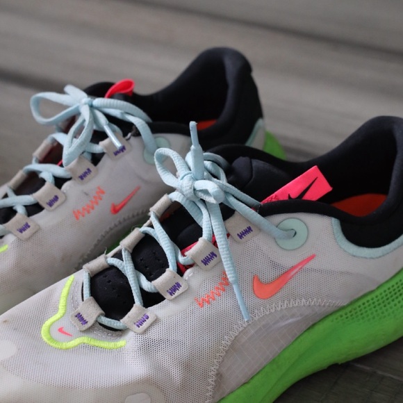 Women’s Nike React Escape Run Running Shoe, Size 10.5 - Picture 2 of 8